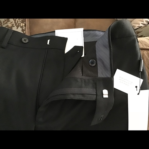 NWT Calvin Klein Men’s Dress Pants 40 x 30 Black - Picture 5 of 5